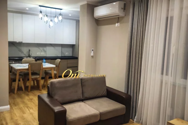 Shtepi me qera Apartament ne Tirane, 2+1, Mobilimi E mobiluar, Pagesa 700  Euro.