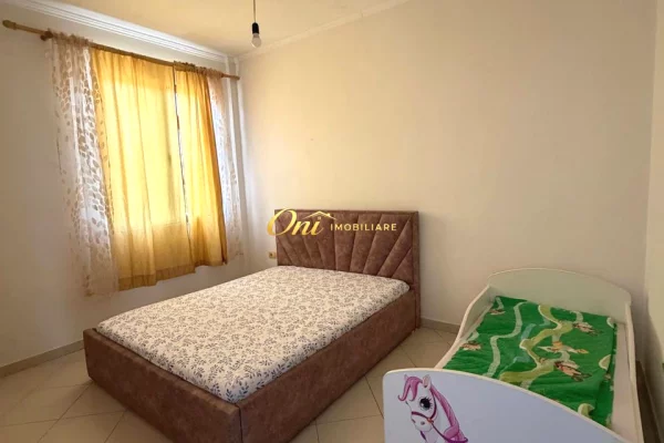 Shtepi me qera Apartament ne Tirane, 2+1, Mobilimi E mobiluar, Pagesa 40,000  Leke.