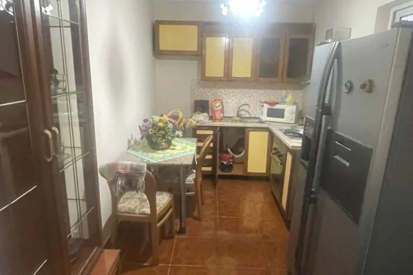 LAPRAKE, APARTAMENT 74M2  PER QERA 2+1