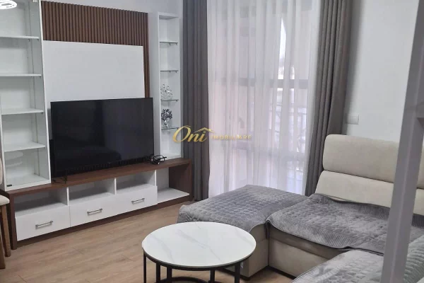 Shtepi ne shitje Apartament ne Tirane, 2+1, Mobilimi E mobiluar, Pagesa 15,500,000  Leke.