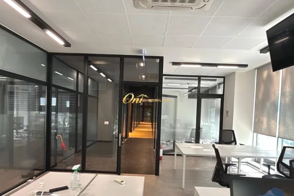 QENDER, AMBIENET ZYRE PER QERA