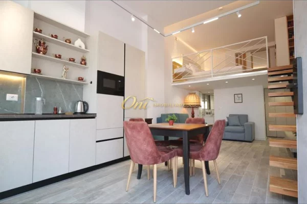 Shtepi me qera Apartament ne Tirane, 2+1, Mobilimi E mobiluar, Pagesa 120,000  Leke.
