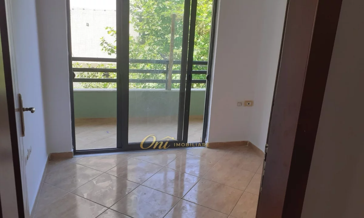 House for Rent Apartment in Tirana, 2+1, Furniture Emty, Payment 40,000  Leke.