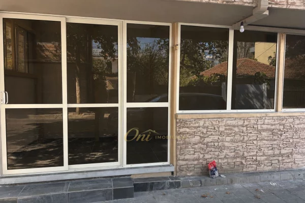 Ambient biznesi me qera 1+1 ne Tirane - 35,000 Leke