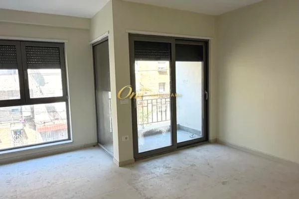 Ambient biznesi me qera 3+1 ne Tirane - 650 Euro