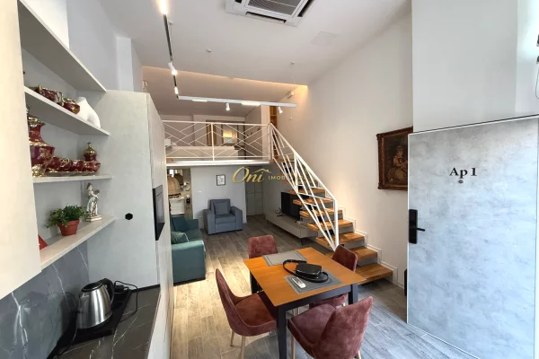 Shtepi me qera 2+1 ne Tirane - 120,000 Leke