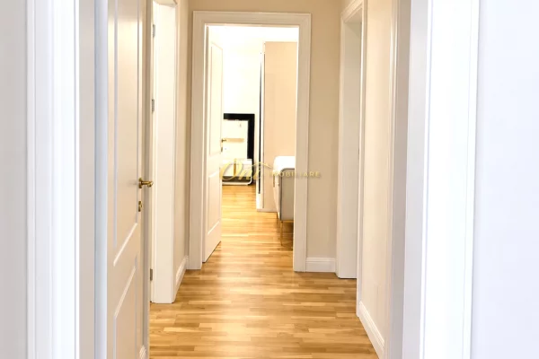 Shtepi me qera Apartament ne Tirane, 2+1, Mobilimi E mobiluar, Pagesa 400,000  Euro.