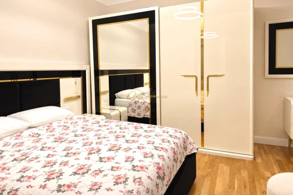 Shtepi me qera Apartament ne Tirane, 2+1, Mobilimi E mobiluar, Pagesa 400,000  Euro.