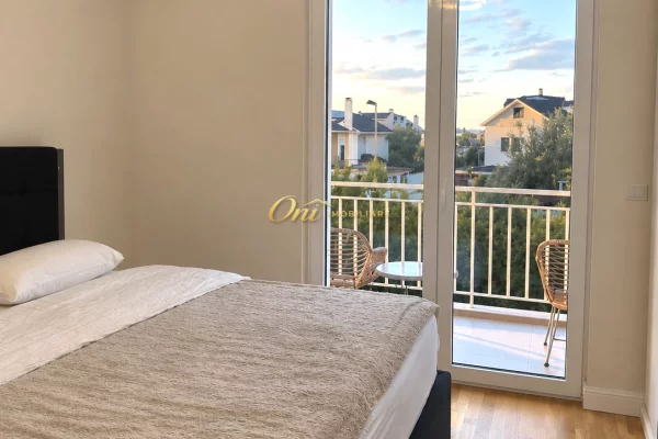 Shtepi me qera Apartament ne Tirane, 2+1, Mobilimi E mobiluar, Pagesa 400,000  Euro.