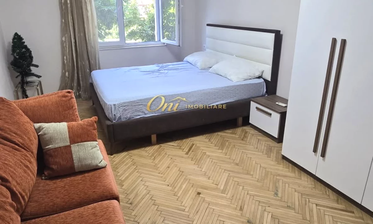 Shtepi me qera Apartament ne Tirane, 2+1, Mobilimi E mobiluar, Pagesa 80,000  Leke.