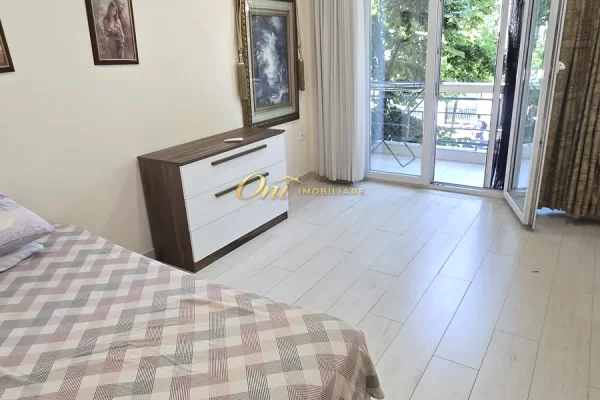 Shtepi me qera Apartament ne Tirane, 2+1, Mobilimi E mobiluar, Pagesa 80,000  Leke.