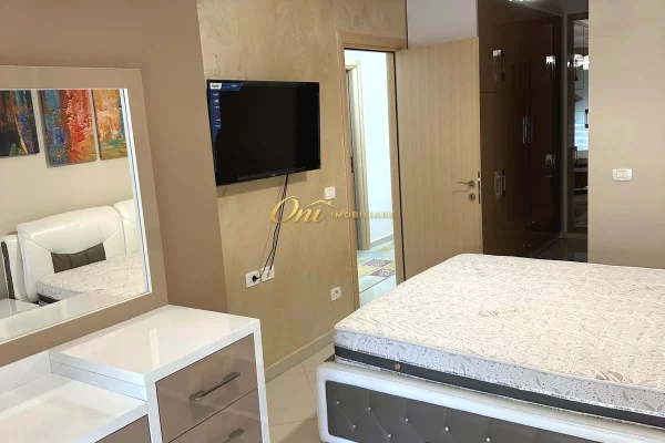 Shtepi me qera Apartament ne Tirane, 3+1, Mobilimi E mobiluar, Pagesa 1,500  Euro.