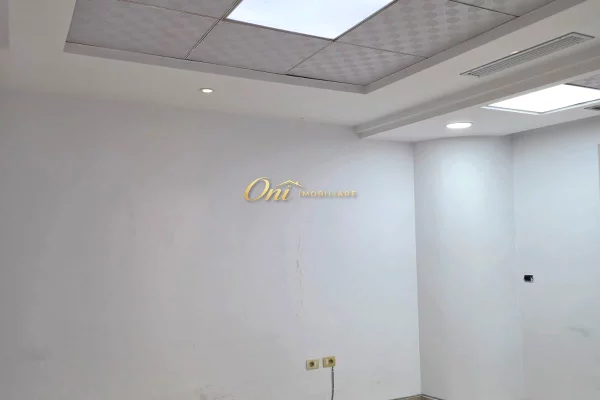 KULLAT BINJAKE, AMBIENT ZYRE PER QERA 