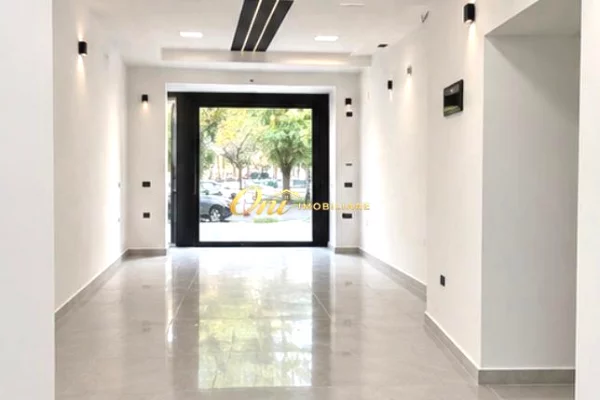 RRUGA E DURRESIT, DYQAN 190 M2 PER QERA