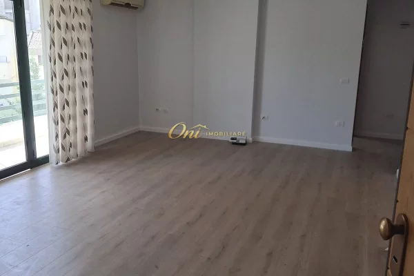 DON BOSKO, AMBIENT ZYRE 78M2 PER QERA 