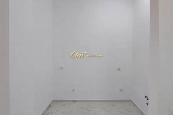 RRUGA E DURRESIT, AMBIENT ZYRE PER QERA 