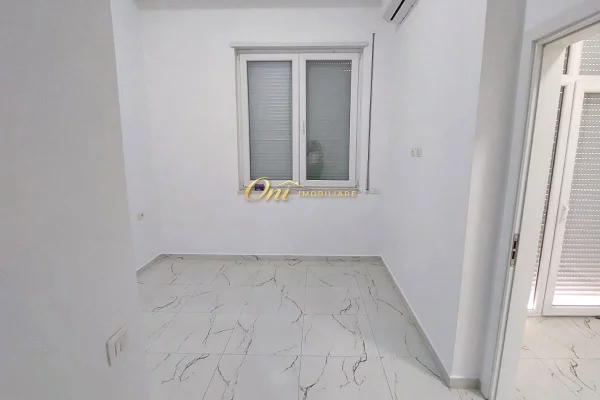 Business Property for Rent 3+1 in Tirana - 850 Euro