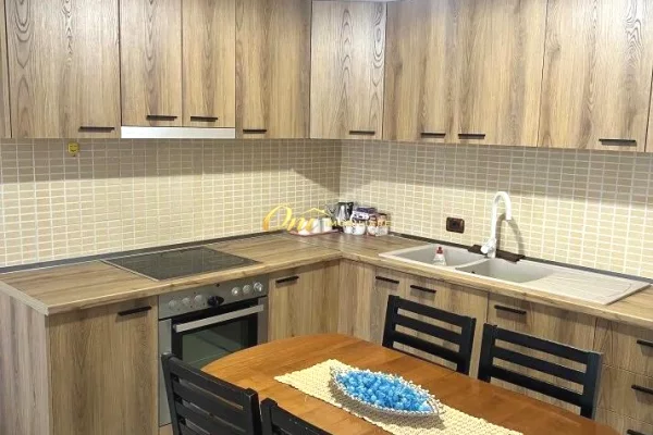 House for Rent Apartment in Tirana, 2+1, Furniture Furnished, Payment 60,000  Leke.