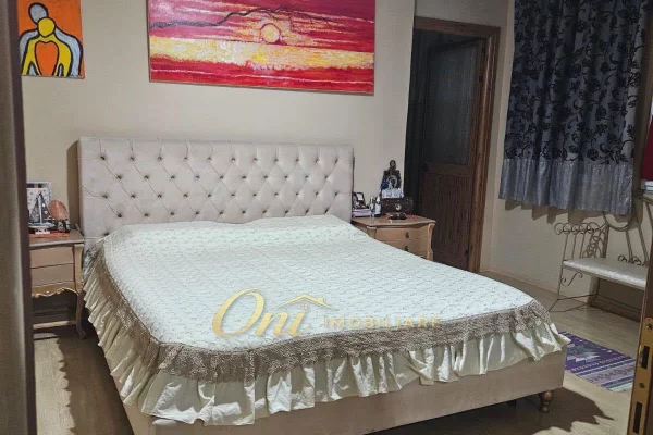 House for Sale Apartment in Tirana, 2+1, Furniture Furnished, Payment 19,000,000  Leke.