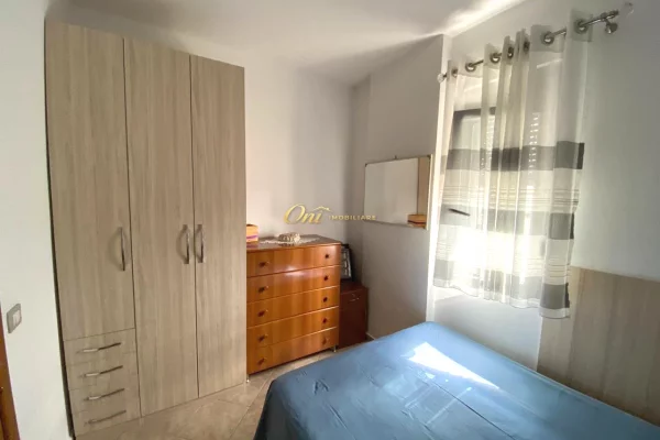 Shtepi me qera Apartament ne Tirane, 2+1, Mobilimi E mobiluar, Pagesa 70,000  Leke.