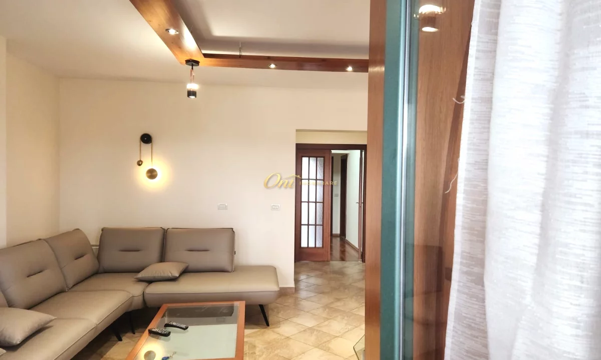 Shtepi me qera Apartament ne Tirane, 2+1, Mobilimi E mobiluar, Pagesa 1,500  Euro.