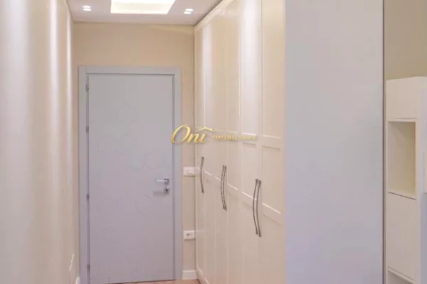 Shtepi ne shitje Apartament ne Tirane, 2+1, Mobilimi E mobiluar, Pagesa 31,500,000  Leke.