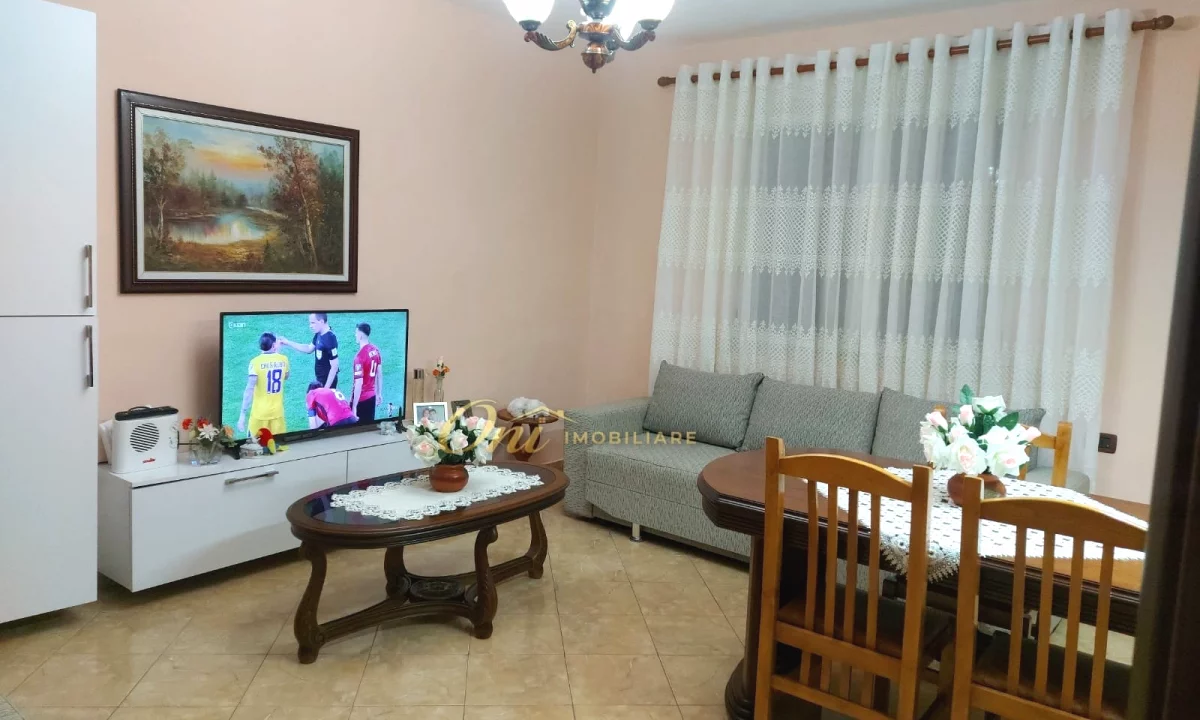 Shtepi ne shitje Apartament ne Tirane, 2+1, Mobilimi E mobiluar, Pagesa 14,700,000  Leke.