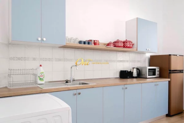 Shtepi me qera Apartament ne Tirane, 3+1, Mobilimi E mobiluar, Pagesa 70,000  Leke.