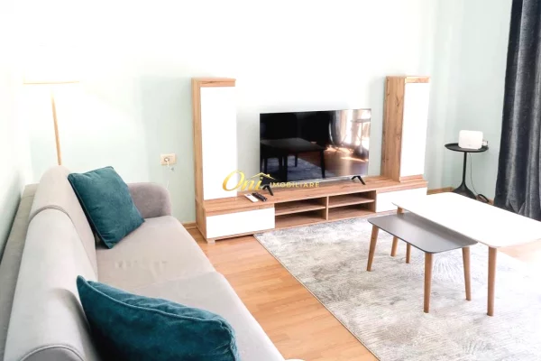 Shtepi me qera Apartament ne Tirane, 3+1, Mobilimi E mobiluar, Pagesa 70,000  Leke.