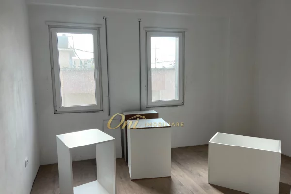 Shtepi me qera 2+1 ne Tirane - 40,000 Leke