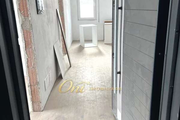 Shtepi me qera Apartament ne Tirane, 2+1, Mobilimi Bosh, pa mobiluar, Pagesa 40,000  Leke.