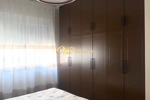 Shtepi me qera Apartament ne Tirane, 2+1, Mobilimi E mobiluar, Pagesa 70,000  Leke.