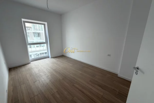 KOMUNA E PARISIT, AMBIENT ZYRE PER QERA 