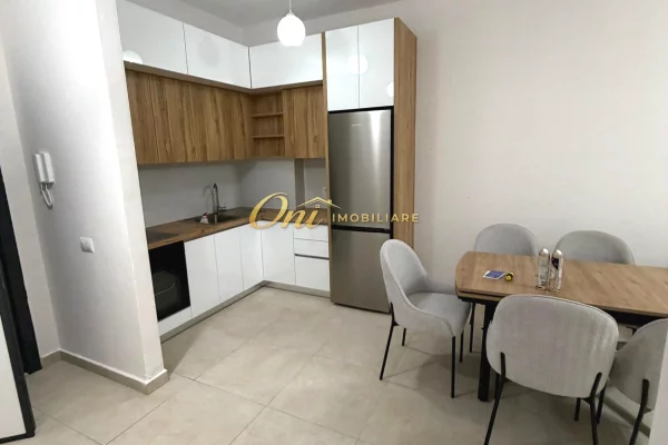 Shtepi me qera Apartament ne Tirane, 1+1, Mobilimi E mobiluar, Pagesa 55,000  Leke.