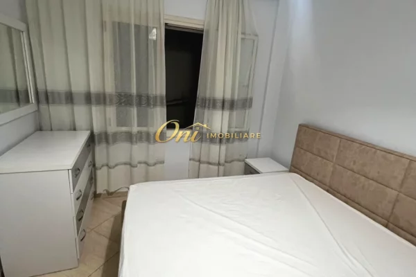 Shtepi me qera Apartament ne Tirane, 2+1, Mobilimi E mobiluar, Pagesa 50,000  Leke.