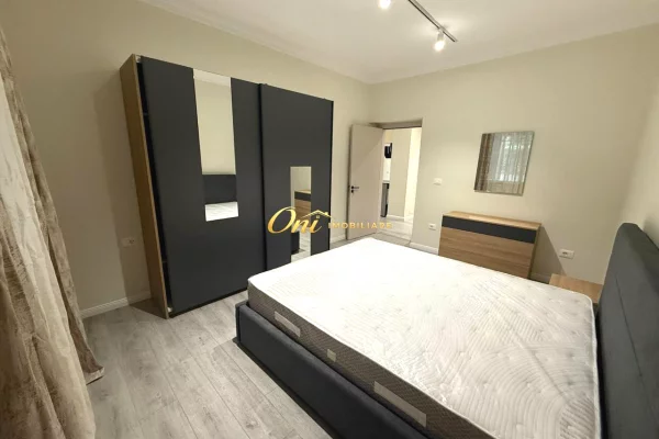 Shtepi me qera Apartament ne Tirane, 2+1, Mobilimi E mobiluar, Pagesa 850  Euro.