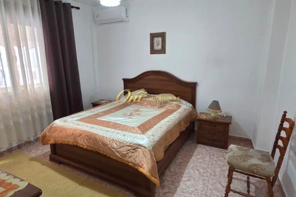 Shtepi me qera Apartament ne Tirane, 2+1, Mobilimi E mobiluar, Pagesa 90,000  Leke.