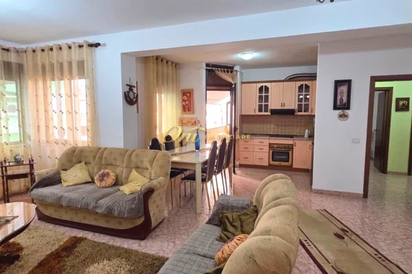 Shtepi me qera Apartament ne Tirane, 2+1, Mobilimi E mobiluar, Pagesa 90,000  Leke.