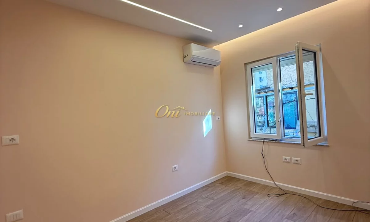 RRUGA E KAVAJES, AMBIENT BIZNESI PER QERA 