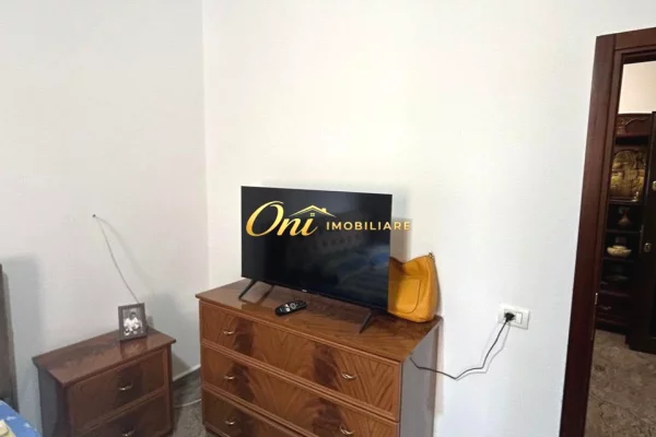 Shtepi me qera Apartament ne Tirane, 2+1, Mobilimi E mobiluar, Pagesa 90,000  Leke.