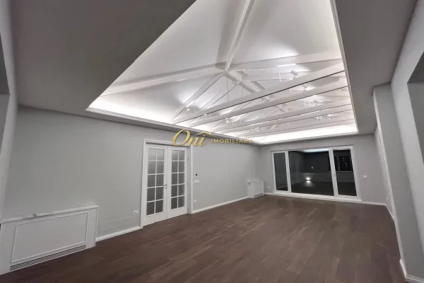 Shtepi ne shitje Vila Luksoze ne Tirane, 2+1, Mobilimi E mobiluar, Pagesa 1,800,000  Euro.