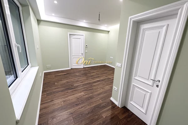 Shtepi ne shitje Vila Luksoze ne Tirane, 2+1, Mobilimi E mobiluar, Pagesa 1,800,000  Euro.