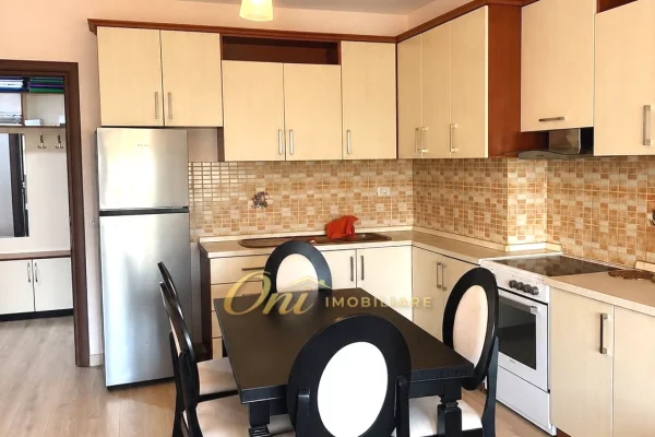Shtepi me qera Apartament ne Tirane, 1+1, Mobilimi E mobiluar, Pagesa 60,000  Leke.