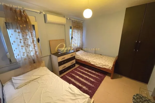 Shtepi me qera Apartament ne Tirane, 3+1, Mobilimi E mobiluar, Pagesa 750  Euro.