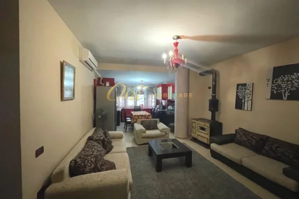 Shtepi me qera Apartament ne Tirane, 3+1, Mobilimi E mobiluar, Pagesa 750  Euro.
