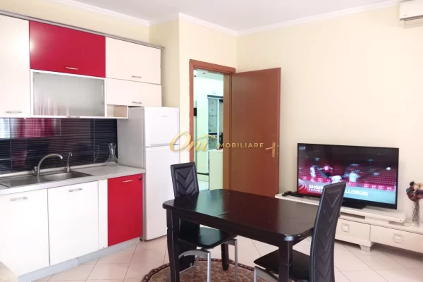 Shtepi me qera Apartament ne Tirane, 3+1, Mobilimi E mobiluar, Pagesa 800  Euro.