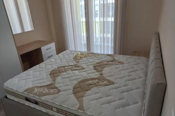 Shtepi me qera Apartament ne Tirane, 2+1, Mobilimi E mobiluar, Pagesa 50,000  Leke.