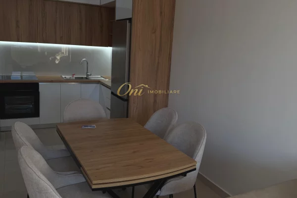 Shtepi me qera Apartament ne Tirane, 1+1, Mobilimi E mobiluar, Pagesa 50,000  Leke.