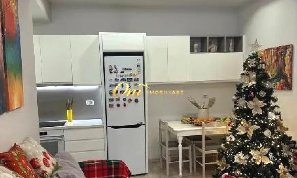 Shtepi me qera Apartament ne Tirane, 2+1, Mobilimi E mobiluar, Pagesa 900  Euro.