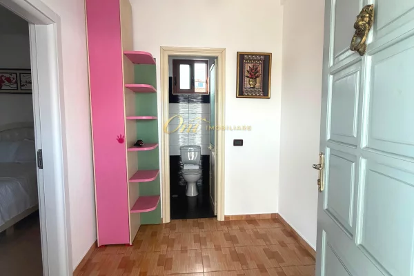 Shtepi me qera Apartament ne Tirane, 1+1, Mobilimi E mobiluar, Pagesa 40,000  Leke.